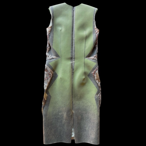 BALENCIAGA HAND PAINTED LATEX DRESS BY NICOLAS GHESQUIERE SIZE 38 LOUIS VUITTON - Picture 8 of 13